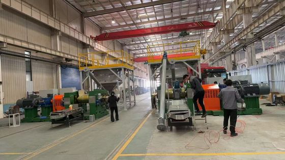 30-120mesh Power Size Waste Tire Recycling Line with LP-1200 Shredder Model Technology
